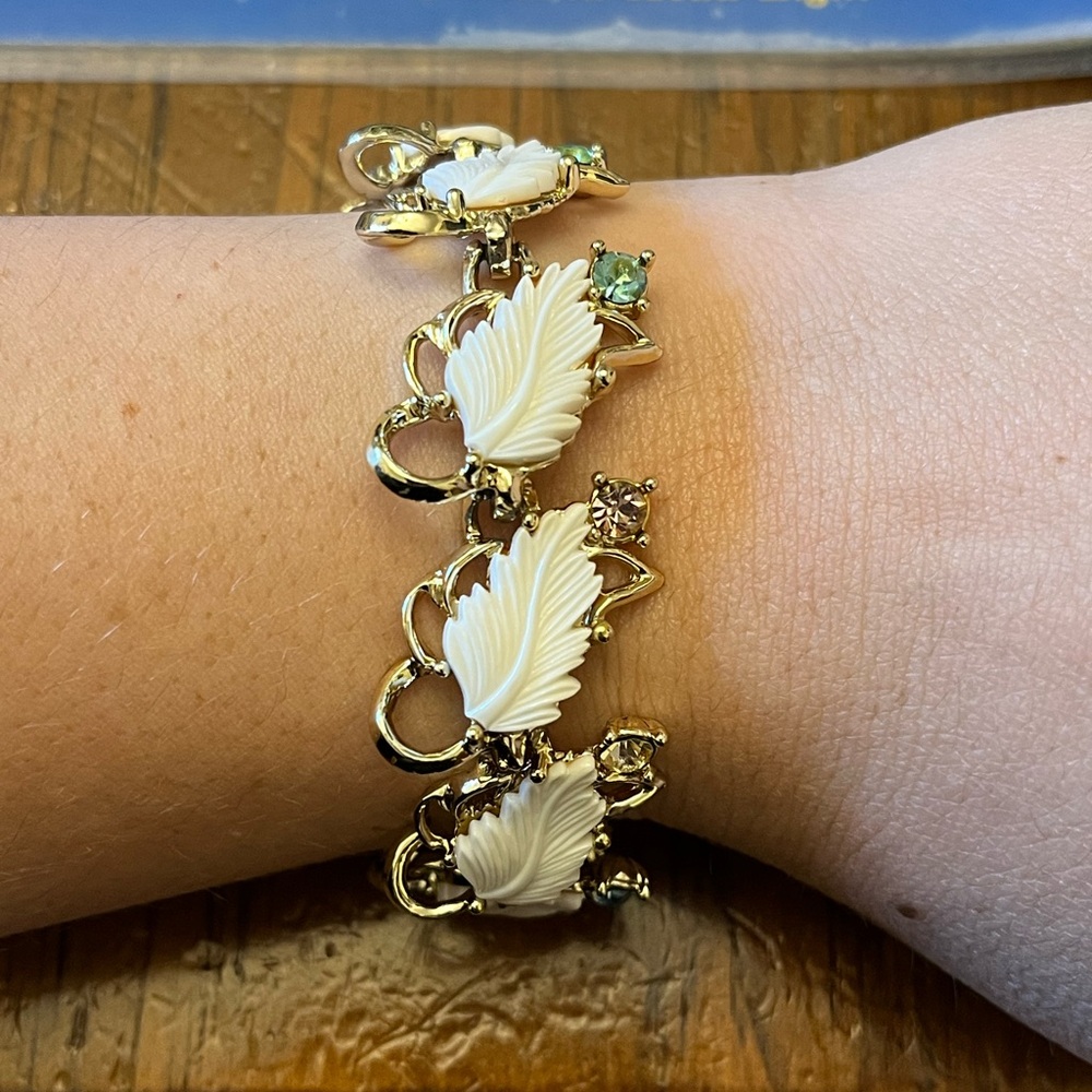 Lucite And Uranium White Leaf Bracelet